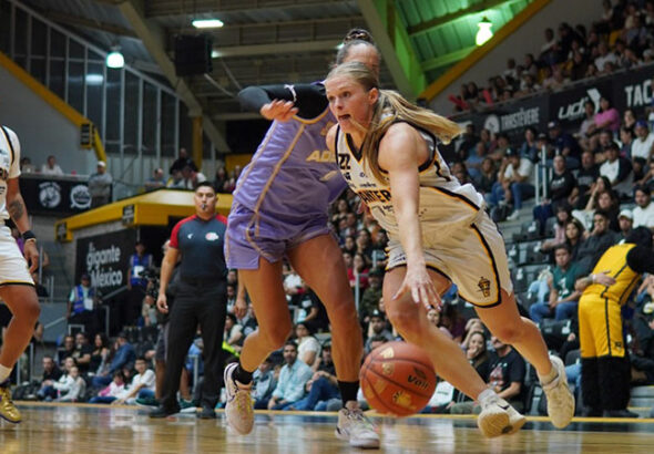 Panteras debuta en 2026 con triunfo ante Adelitas