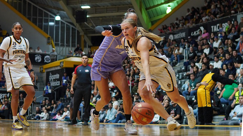 Panteras debuta en 2026 con triunfo ante Adelitas