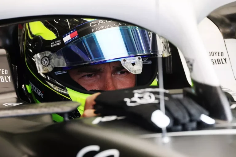 sergio-perez-cadillac-racing