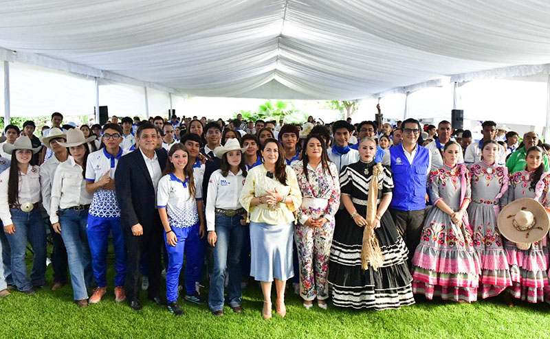 Abanderan Delegación de Aguascalientes para Olimpiada Nacional 2026