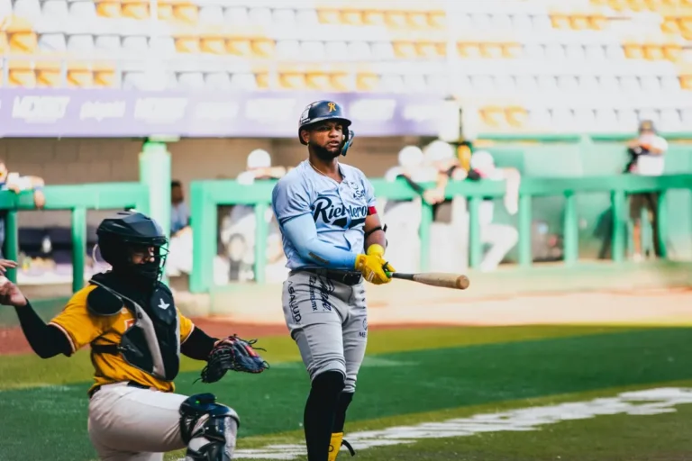Riel vs dorados